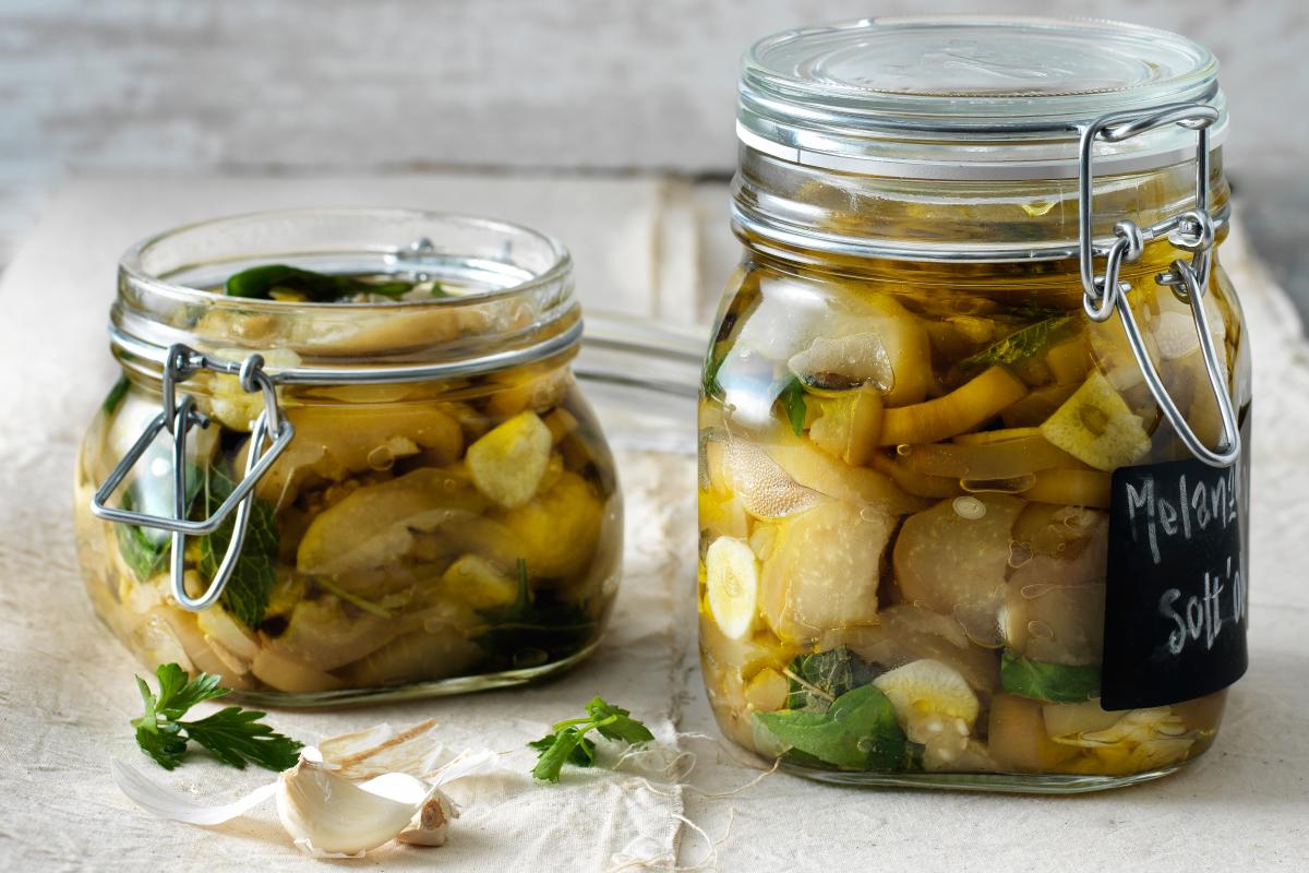 melanzane sott'olio alla napoletana a crudo