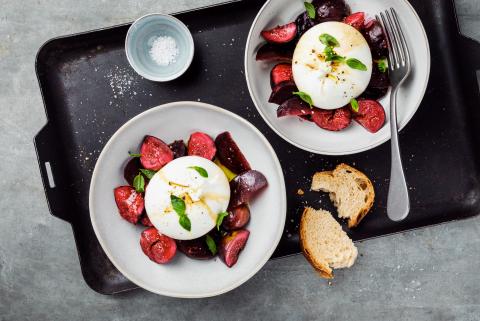 Burrata with fig & carrot pickles