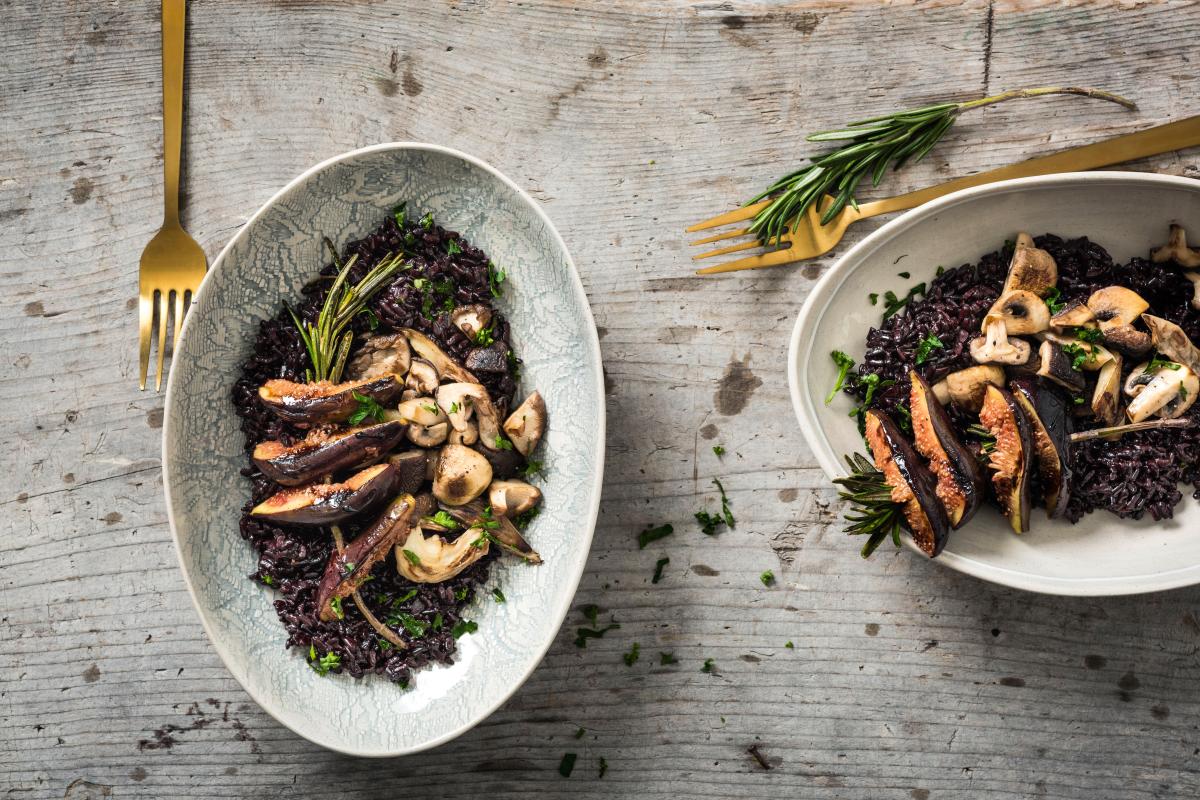 Riso Venere with mushrooms and fig skewers - Recipes | fooby.ch