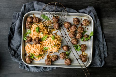 Thai meatballs with curry