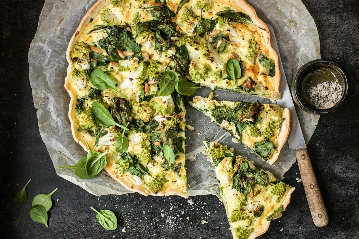Broccoli quiche with baby spinach - Recipes | fooby.ch