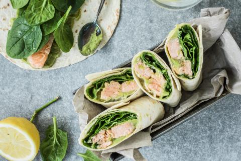 Wrap con salmone e avocado