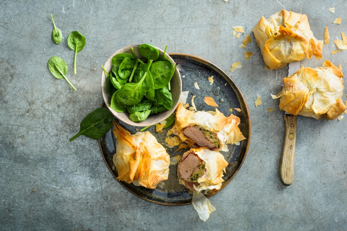 Pork medallions in strudel pastry - Recipes | fooby.ch