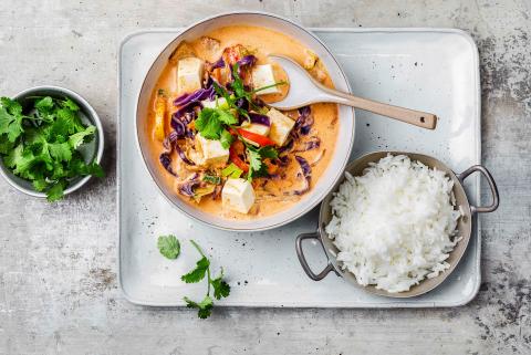 Curry rosso con tofu liscio