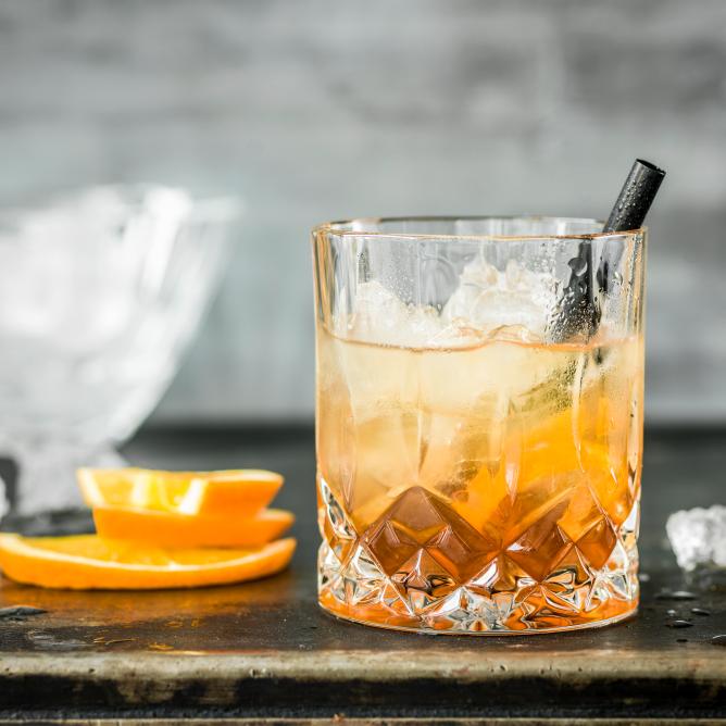 Amaretto Sour Aperitif Et Finger Food Coop Home