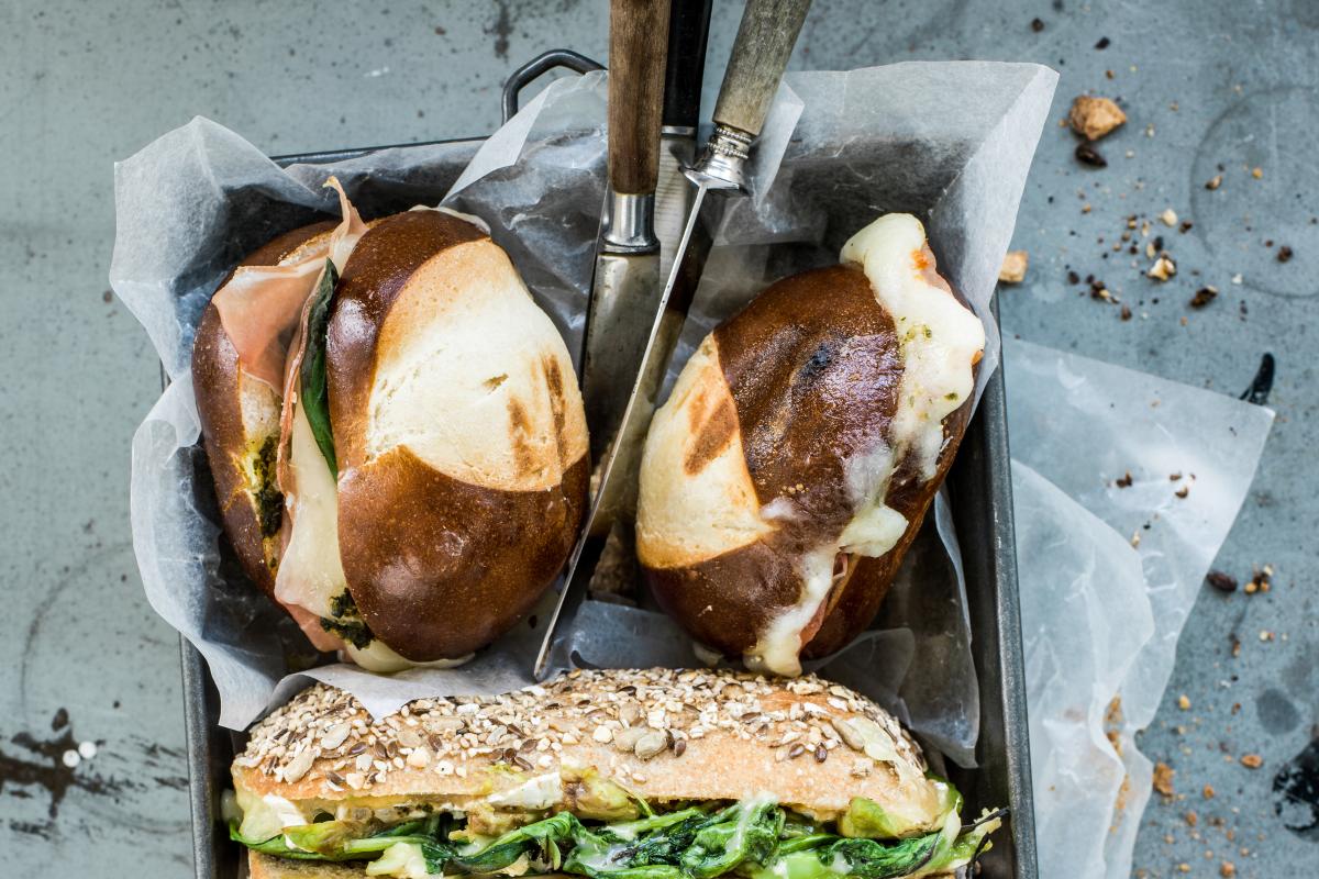 Grilled pretzel sandwich - Recipes | fooby.ch