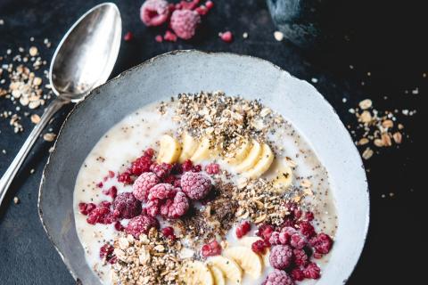 Porridge quinoa-avoine et mini-bananes