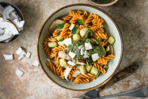 Red Lentil Fusilli aux champignons et au pesto