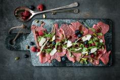 Beef carpaccio with berries