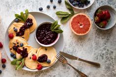 Vegane Zitronen-Heidelbeer-Pancakes