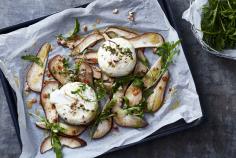 Baked goats' cheese with pear & chilli salad