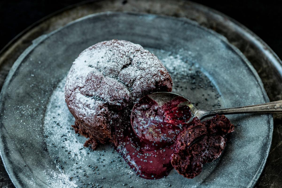 Vegan red velvet lava cakes - Recipes | fooby.ch