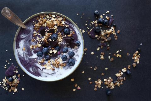 Smoothie bowl myrtille-coco