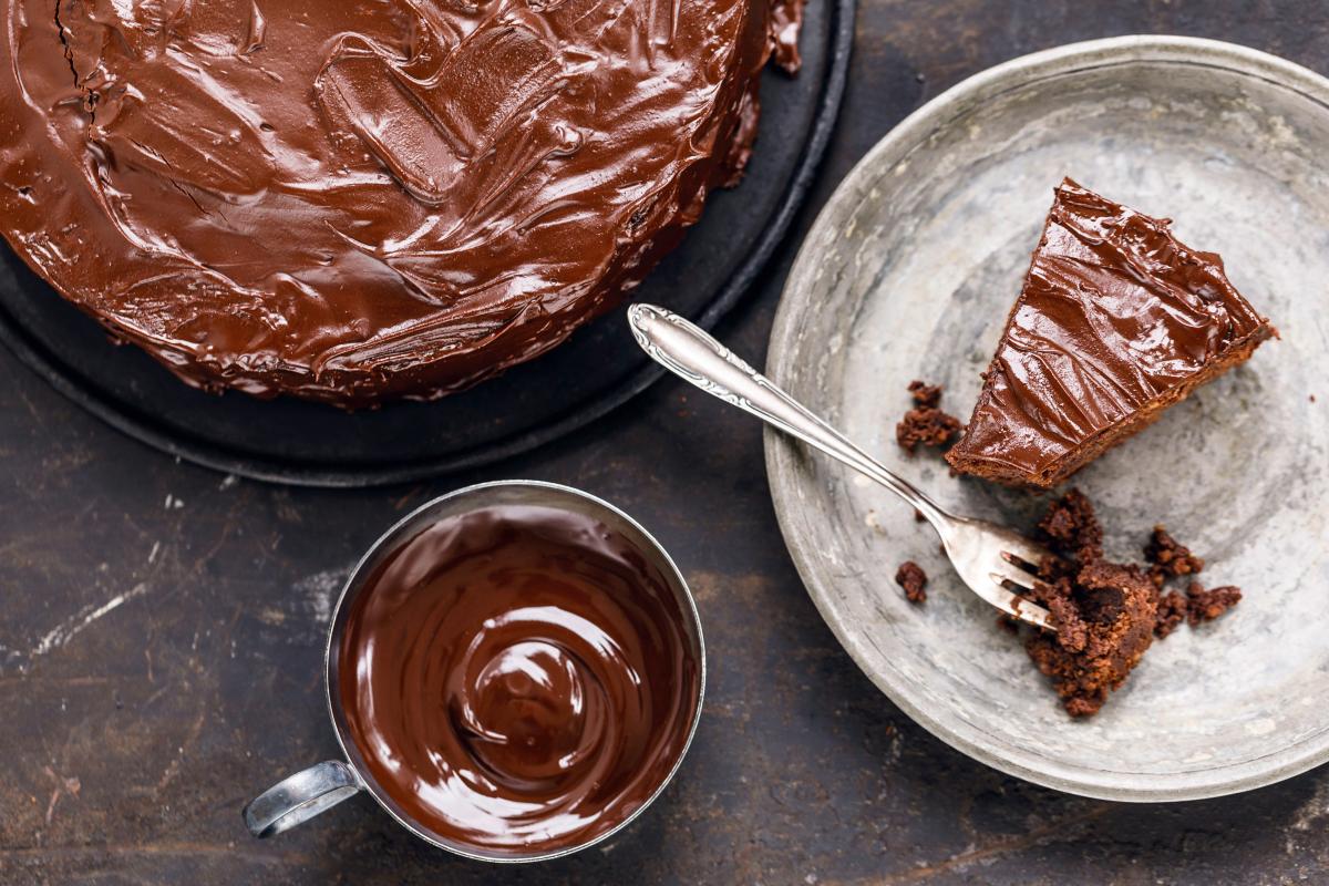Red wine chocolate cake - Recipes | fooby.ch