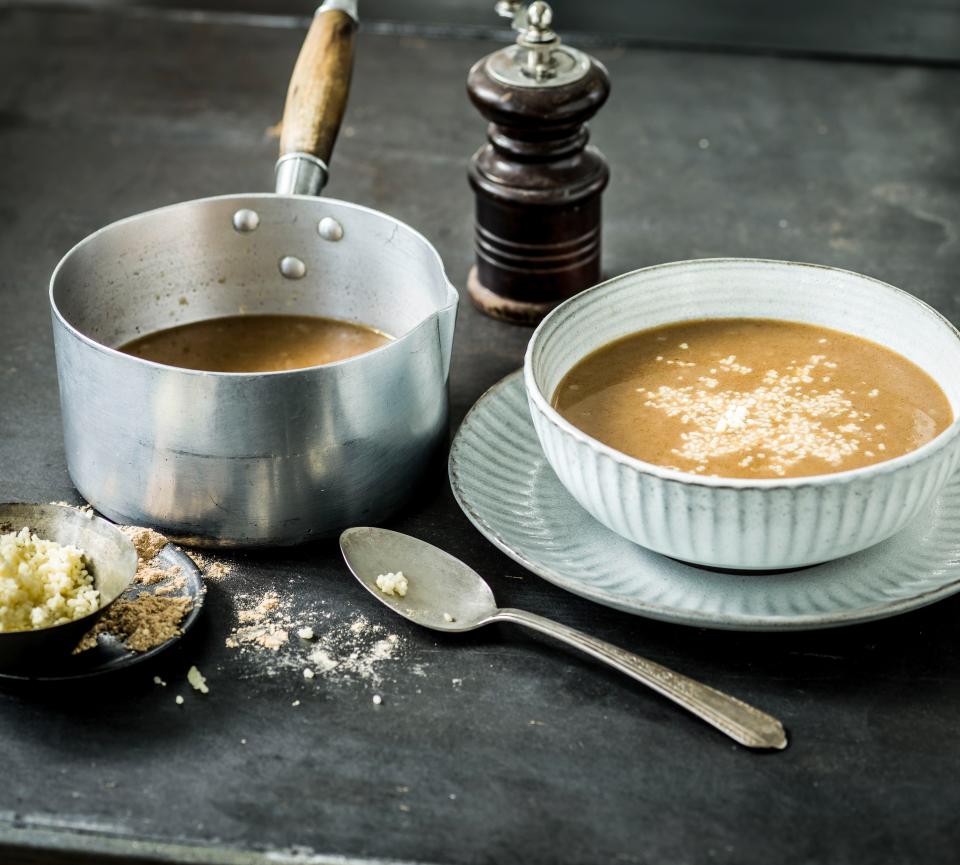 Traditional Basel flour soup