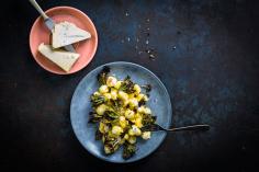 Gnocchi con salsa al gorgonzola e kalettes (flower sprout) 