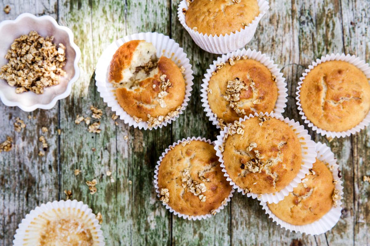 Jogurtmuffins mit Haferflocken Crunch - Rezepte | fooby.ch