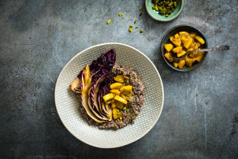 Caramelized chicory with quinoa