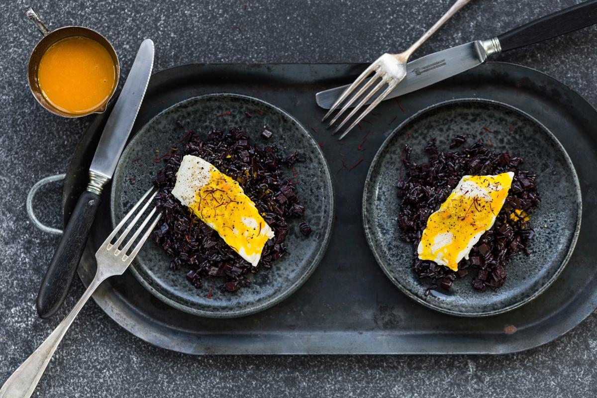 Poached cod with saffron and champagne sauce - Recipes | fooby.ch