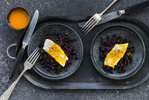 Poached cod with saffron and champagne sauce