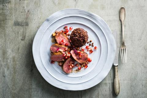 Lamm mit rotem Quinoa und Granatapfel