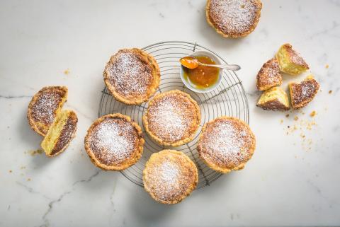 Osterchüechli (sweet shortcrust pastry pies eaten at Easter)