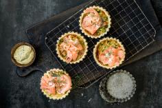 Asparagus-horseradish quiche with smoked salmon