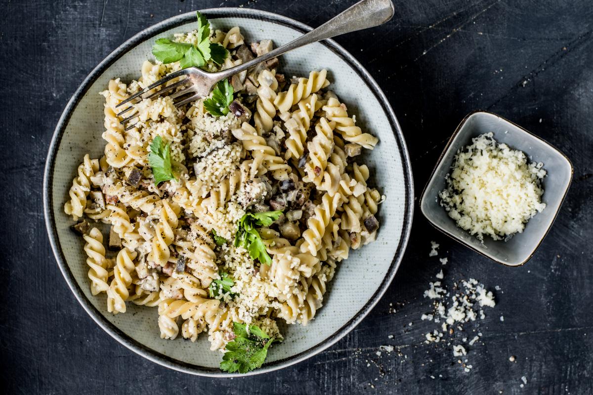 Pasta and aubergine bowl - Recipes | fooby.ch
