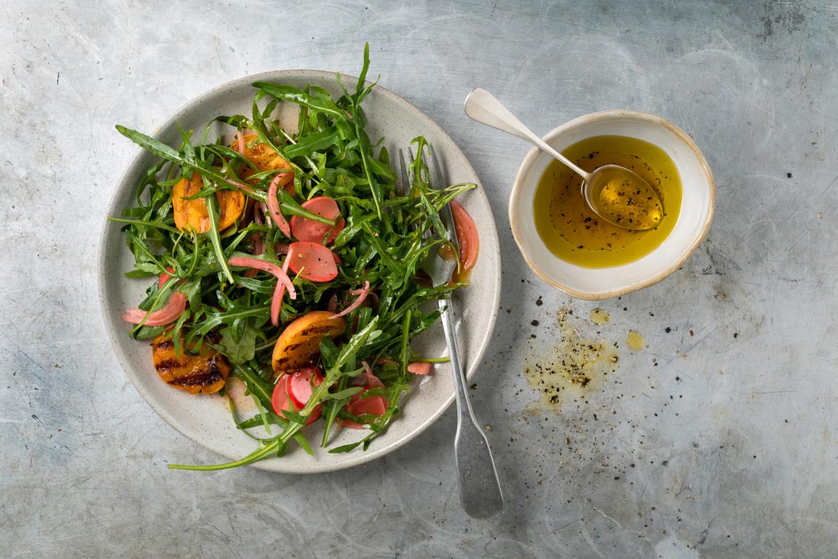 Apricot and rocket salad - Recipes | fooby.ch