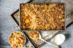 Pineapple with coconut crumble