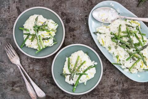 Champagne risotto with mascarpone and asparagus