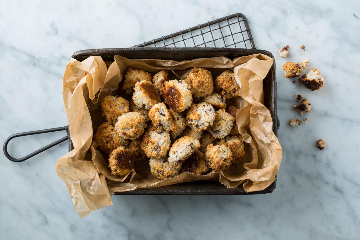 Coconut and chocolate balls - Recipes | fooby.ch