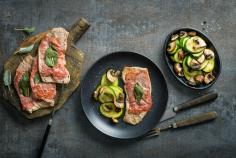 Saltimbocca with courgette and mushrooms
