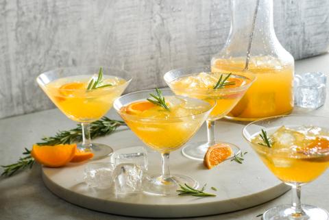 Lillet tonic with clementines