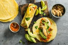 Fajitas with pepper puree and chicken