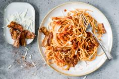 Spaghetti al pomodoro con pancetta affumicata