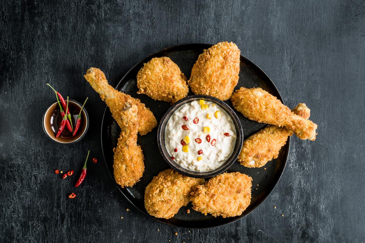 Fried chicken with a hot corn dip - Recipes | fooby.ch