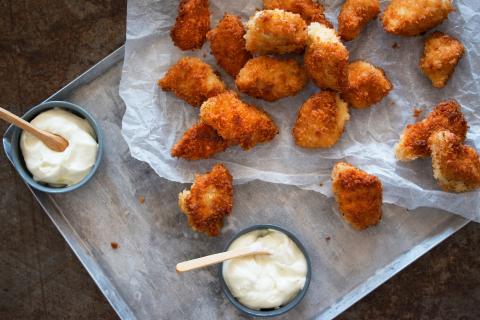 Chicken nuggets with wasabi mayonnaise