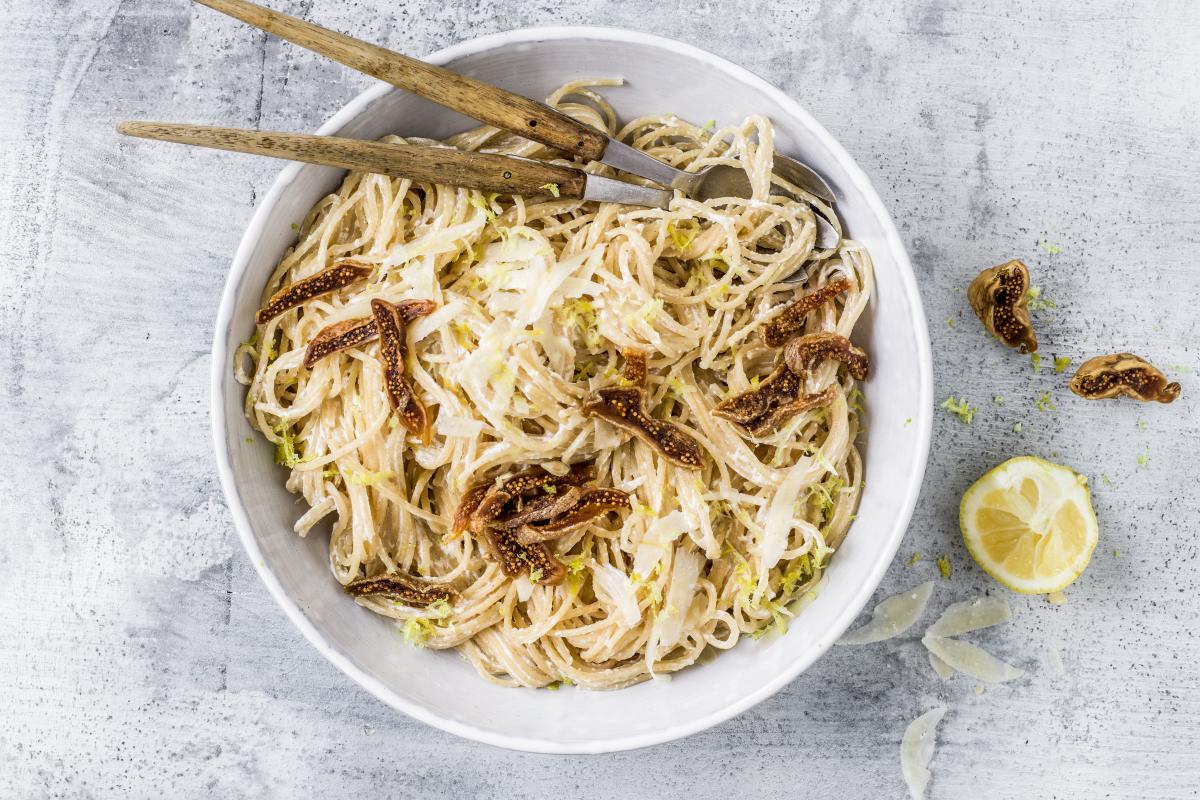 Spelt spaghetti with lemon and ricotta - Recipes | fooby.ch