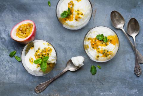 Yoghurt mousse with passion fruit