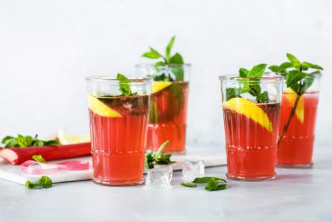 Rhubarb iced tea