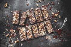 Energy brownies crudi al cacao