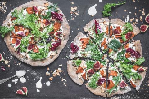 Autumn pizza with figs