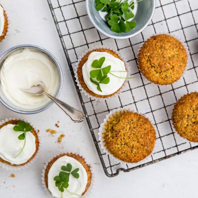 RüebliMuffins mit Sauerklee Desserts coop.ch
