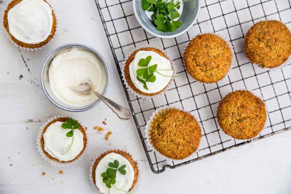 Rüebli-Muffins mit Sauerklee - Rezepte | fooby.ch