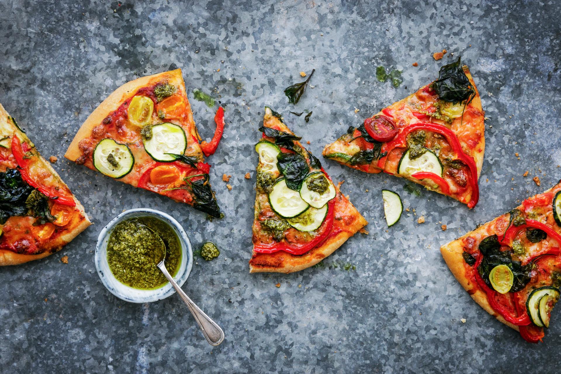 Pizza mit Gemüse | Backen pikant | coop.ch