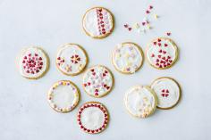 Decorated butter biscuits