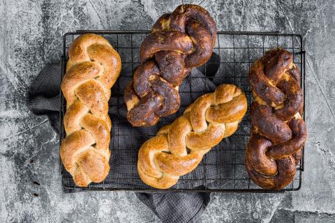 Gluten-free braided buns 