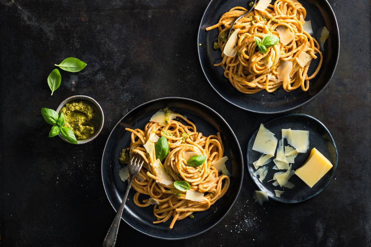 Linguine with creamy tomato pesto sauce - Recipes | fooby.ch