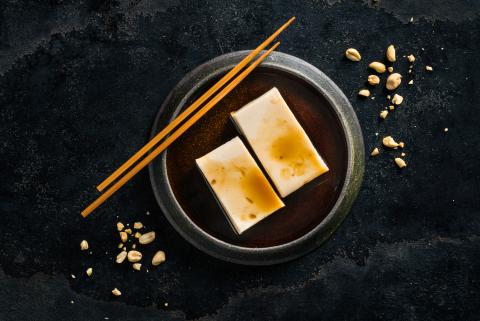 Jiimamii Dofu (tofu di arachidi)